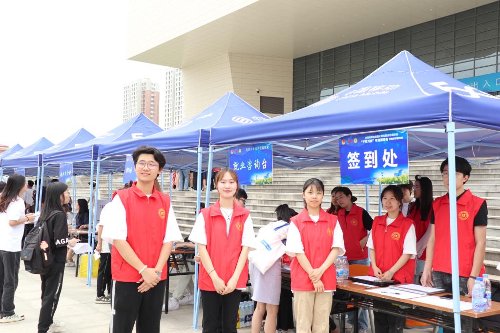 啥是青训营 2w9kbeon0w.jpg